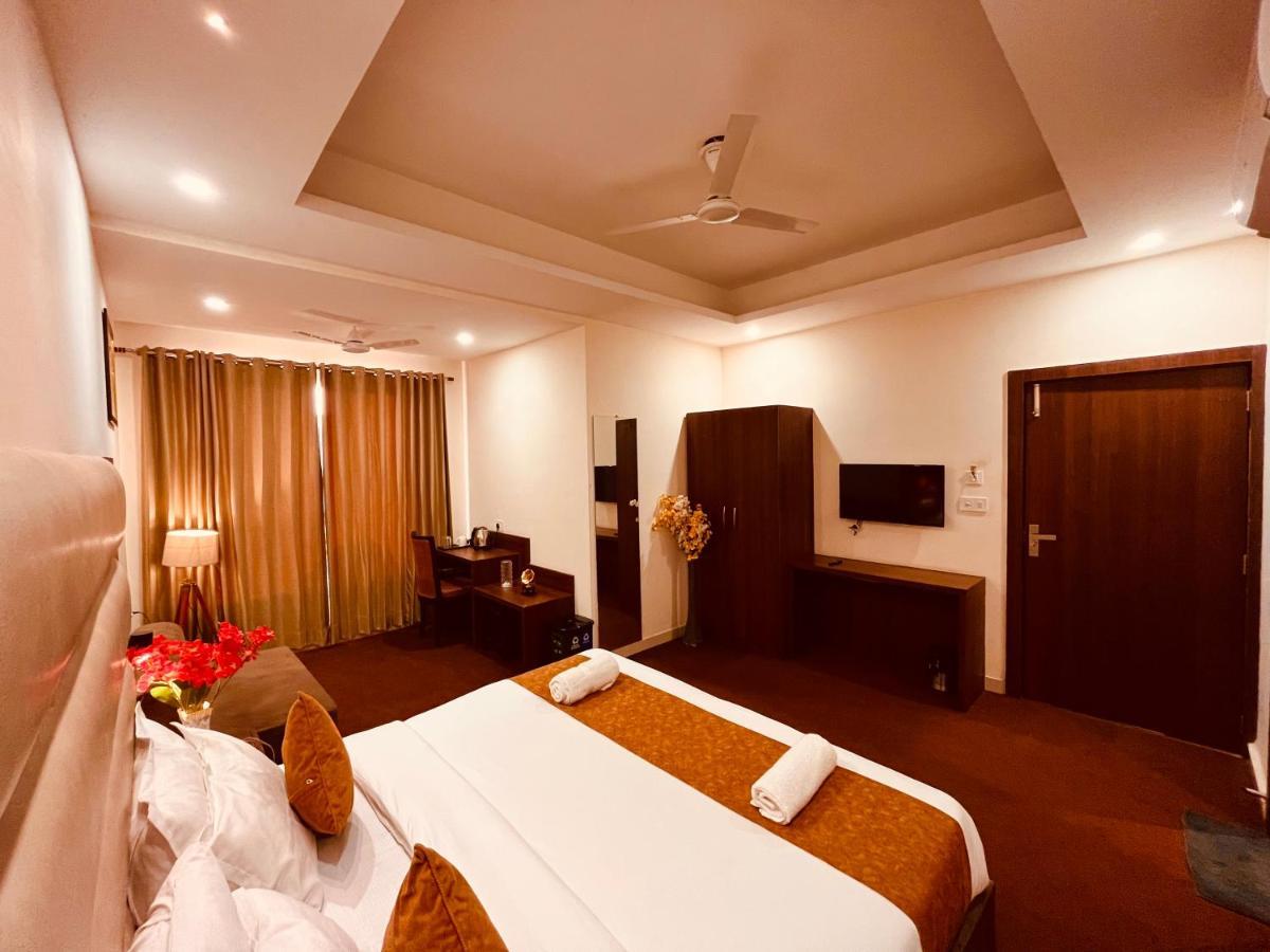 Hotel The Pacific Grand, Haridwār Extérieur photo