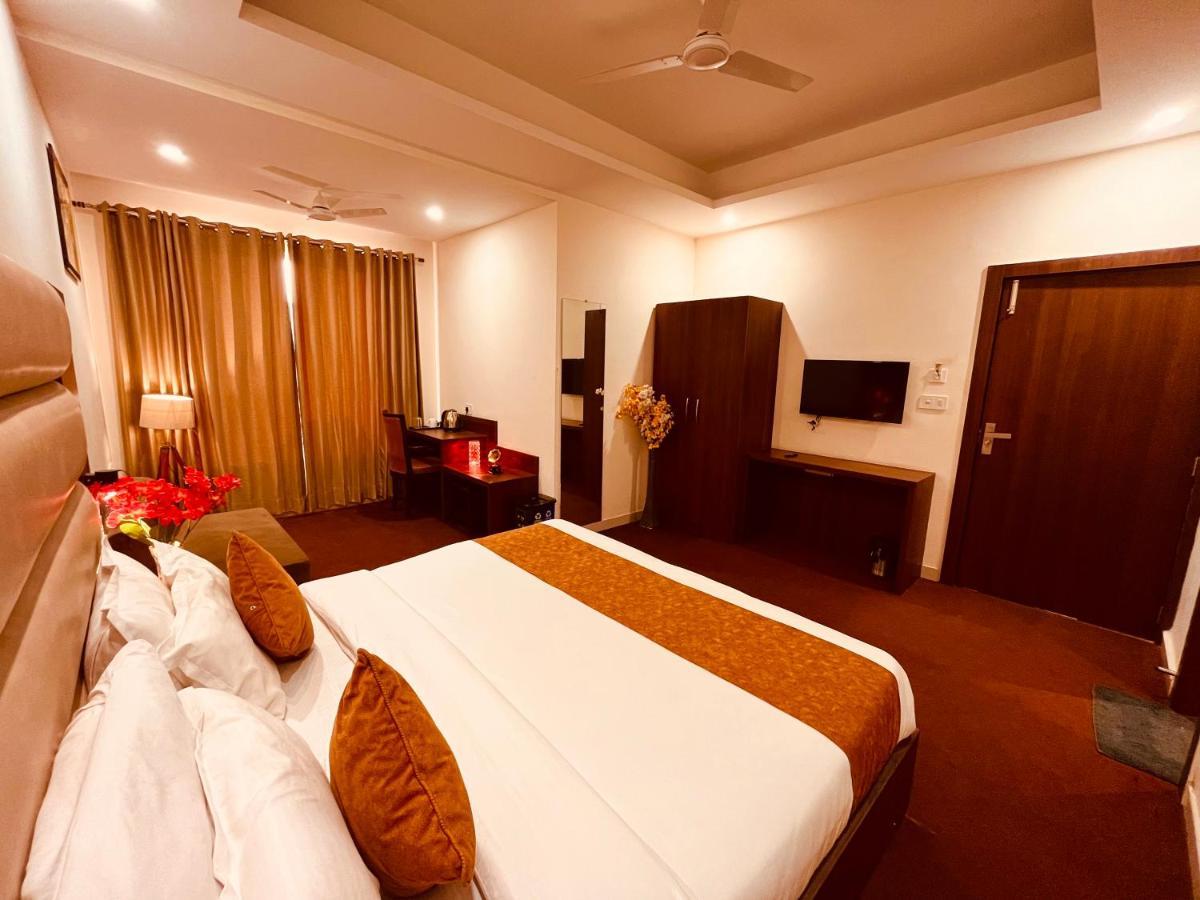 Hotel The Pacific Grand, Haridwār Extérieur photo