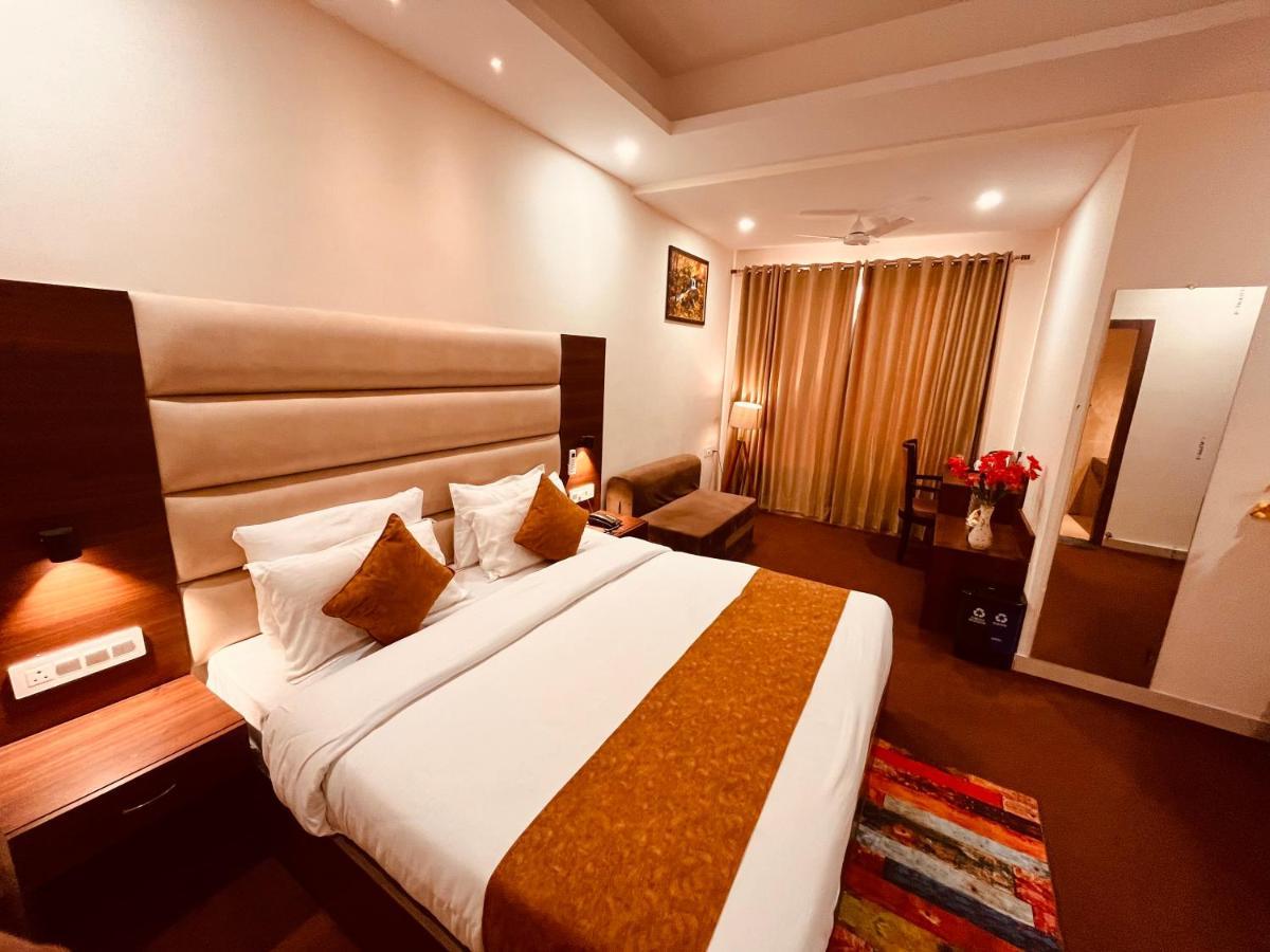 Hotel The Pacific Grand, Haridwār Extérieur photo