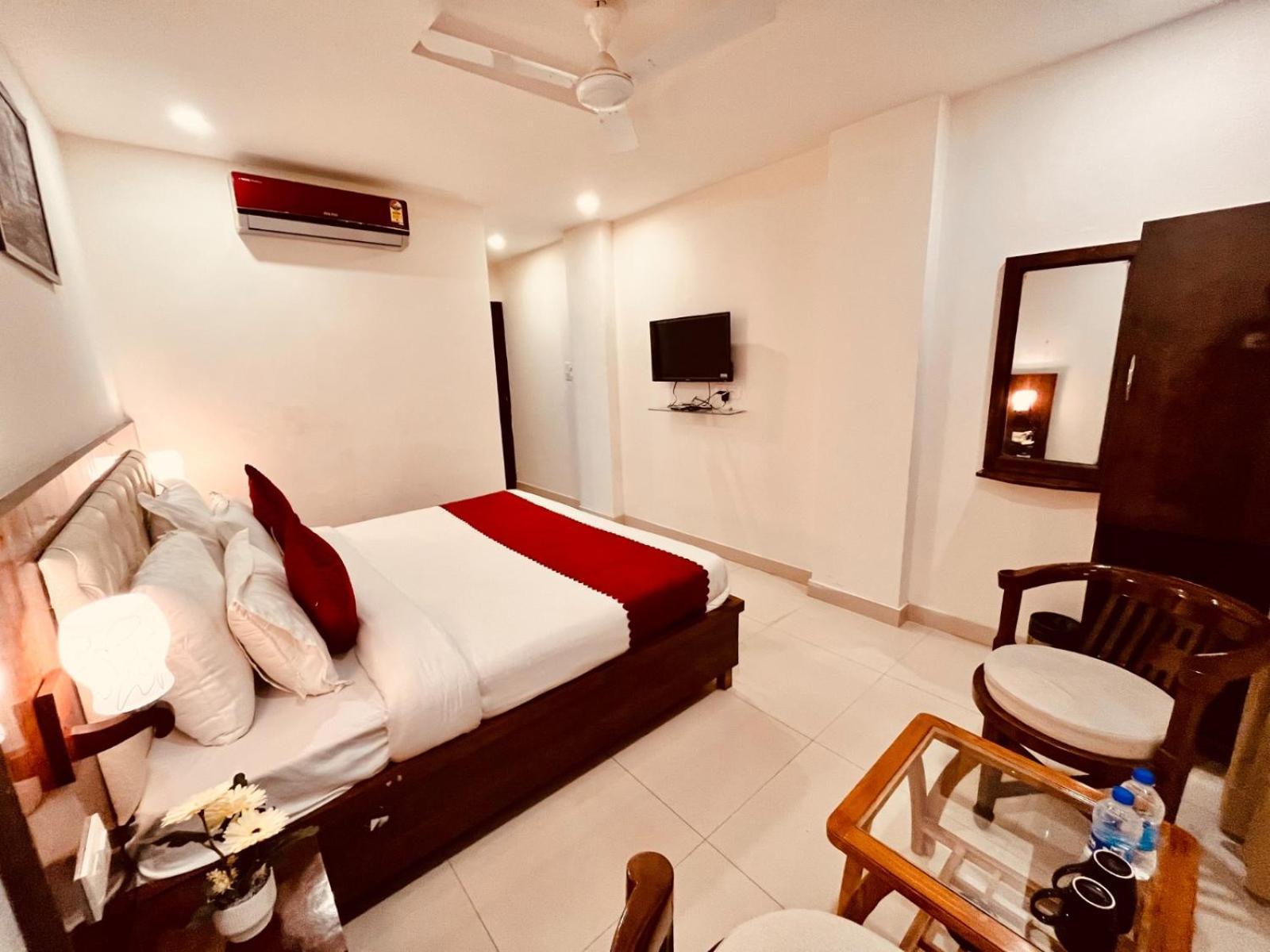 Hotel The Pacific Grand, Haridwār Extérieur photo